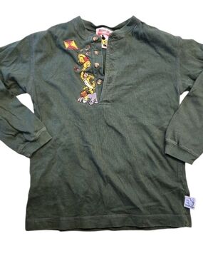 This Pooh & The Gang embroidered shirt by Mickey Inc is a green kids' size 6